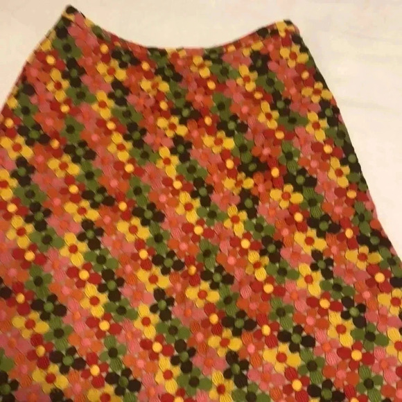 Sara Jane flower skirt.  size 2 - Picture 2 of 7